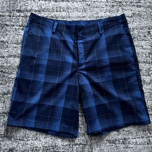 Mens Under Armour plaid shorts.